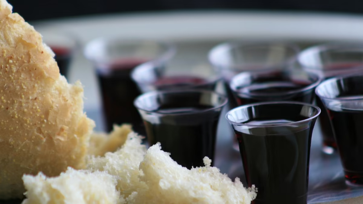 Church of England Faces Criticism for Denying Non-Alcoholic Wine and Gluten-Free Bread in Communion