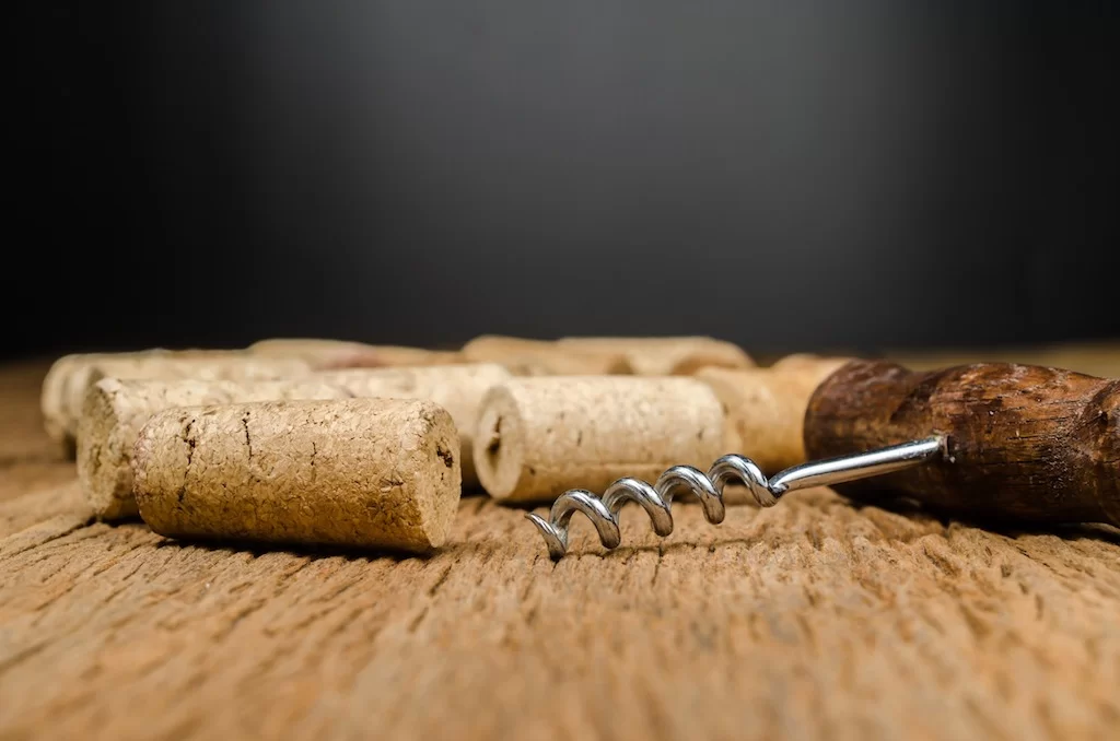 Cork vs. Screw Cap: Tradition, Aging Potential, and Modern Wine Preferences