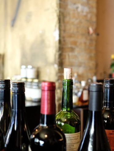 Blockchain and Chemistry Fight Wine Counterfeiting With TRACEWINDU’s Advanced Authentication System