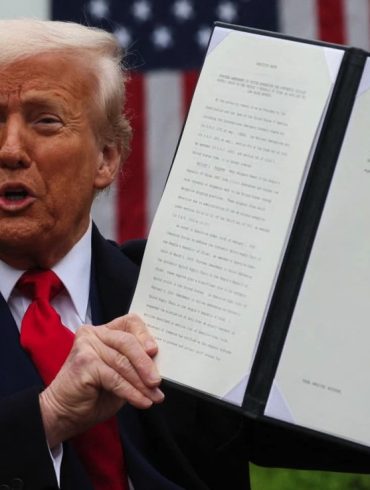 Apple Reroutes Manufacturing to India and Vietnam to Protect Profits from US Tariffs