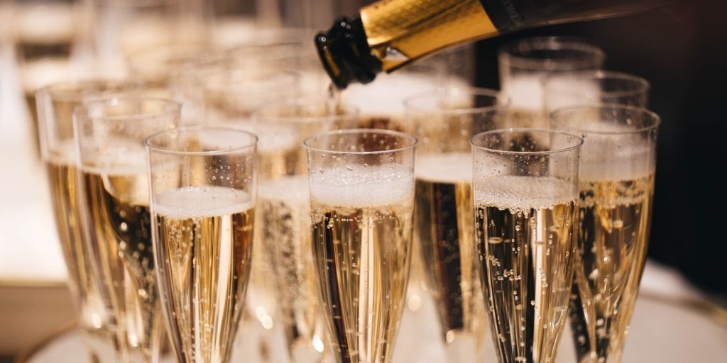 Sparkling Wine vs Champagne What’s the Difference