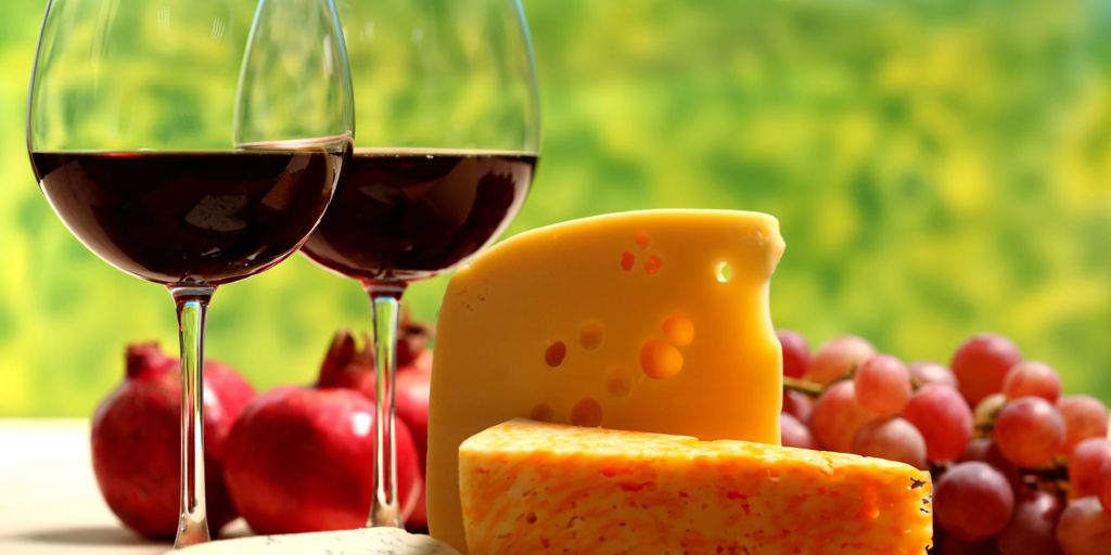 Wine Etiquette Tips for Dinner Parties