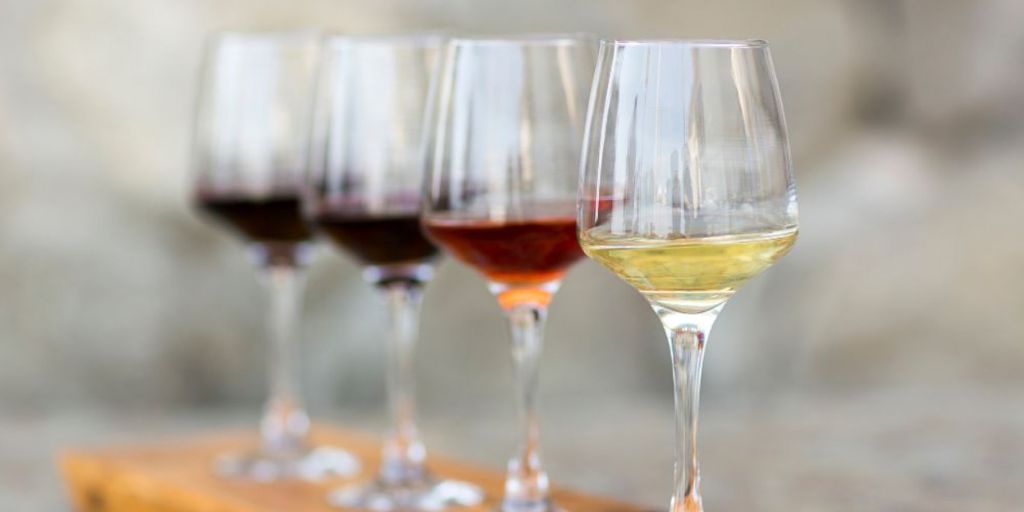 How to Appreciate Wine Aromas